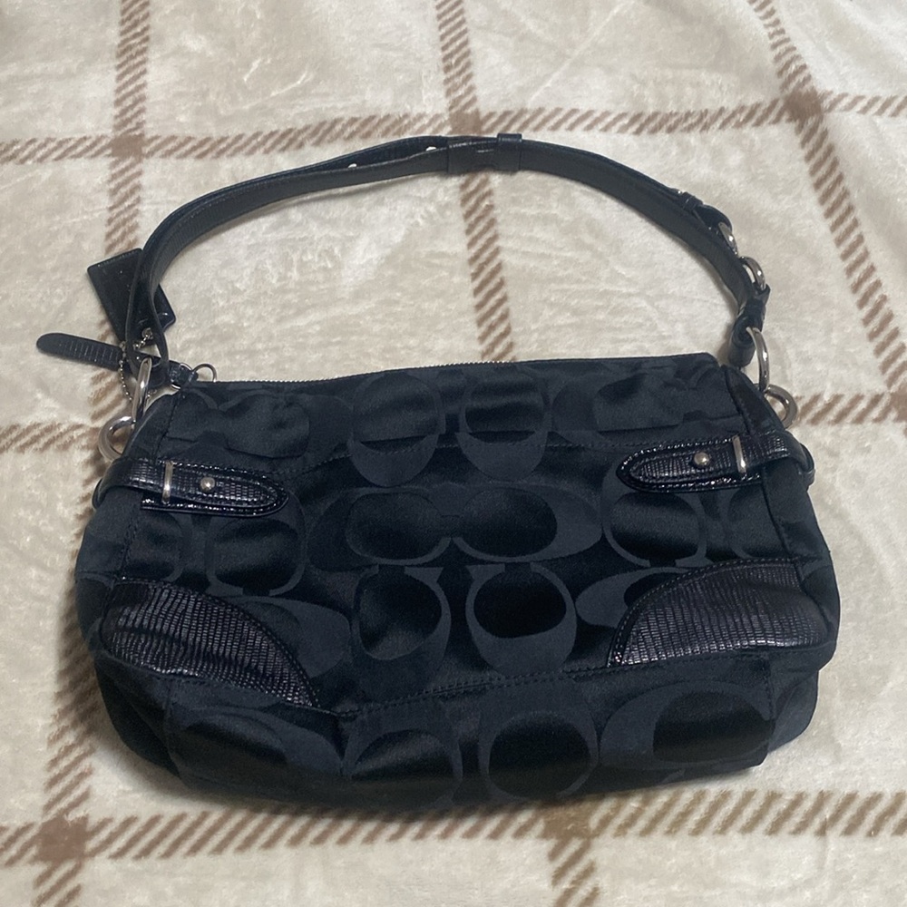 NWOT Coach Colette Black Signature shoulder bag - Picture 2 of 8